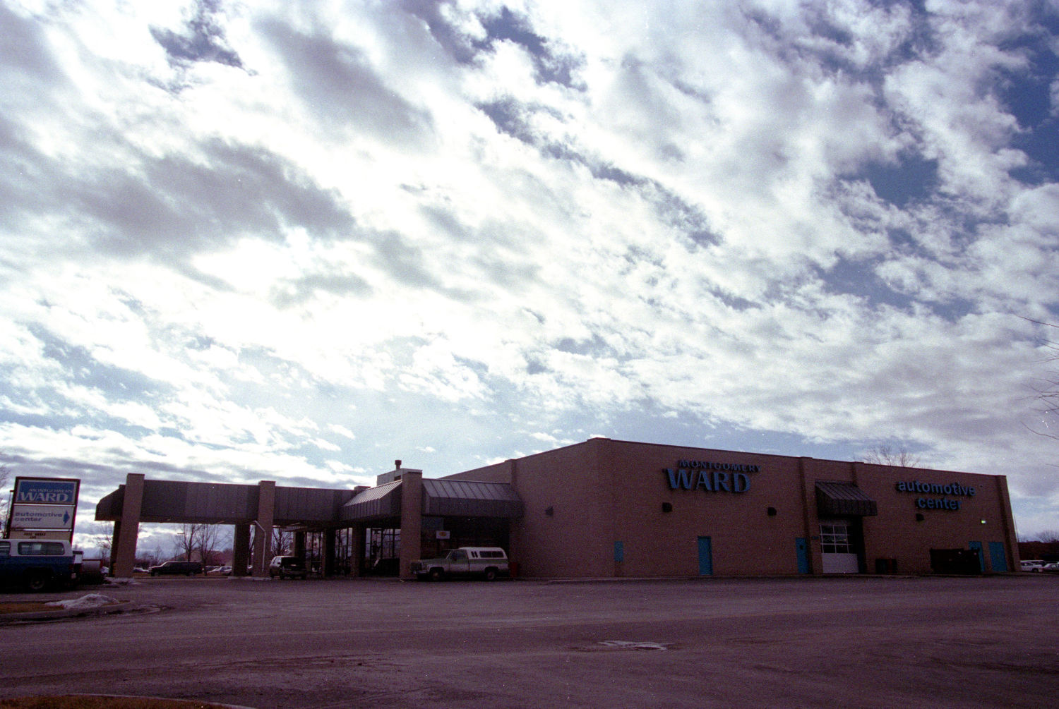 Montgomery Ward Automotive Center, 1999